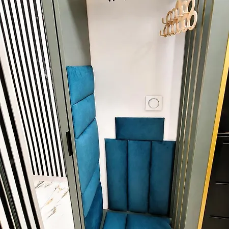 Nova Deluxe Parking & Self Check-in 奥斯威辛